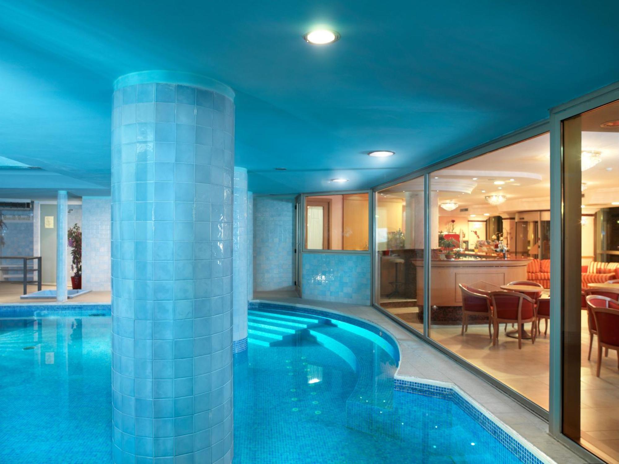 Hotel Mondial Беллария-Иджеа-Марина Экстерьер фото