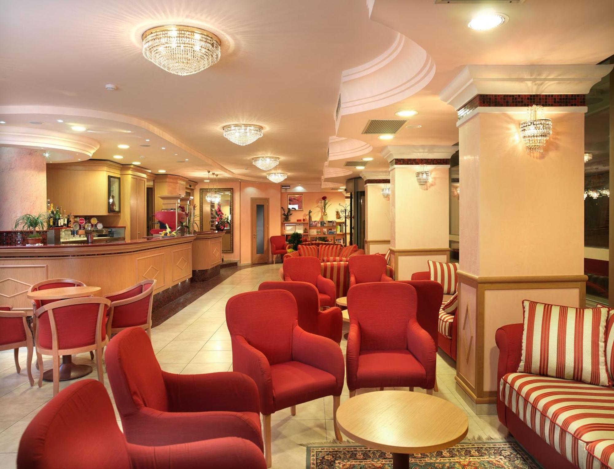 Hotel Mondial Беллария-Иджеа-Марина Экстерьер фото