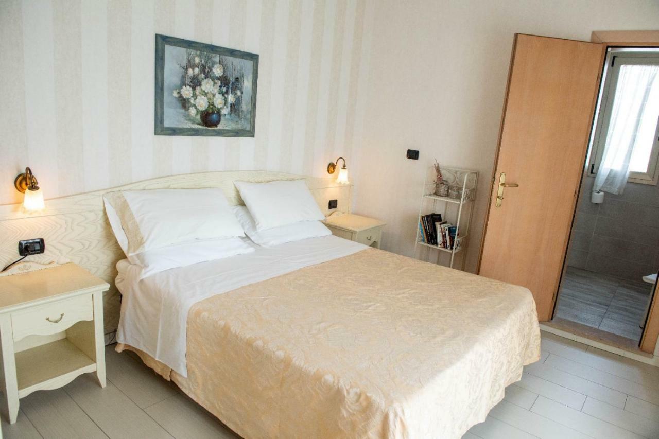 Hotel Mondial Беллария-Иджеа-Марина Экстерьер фото